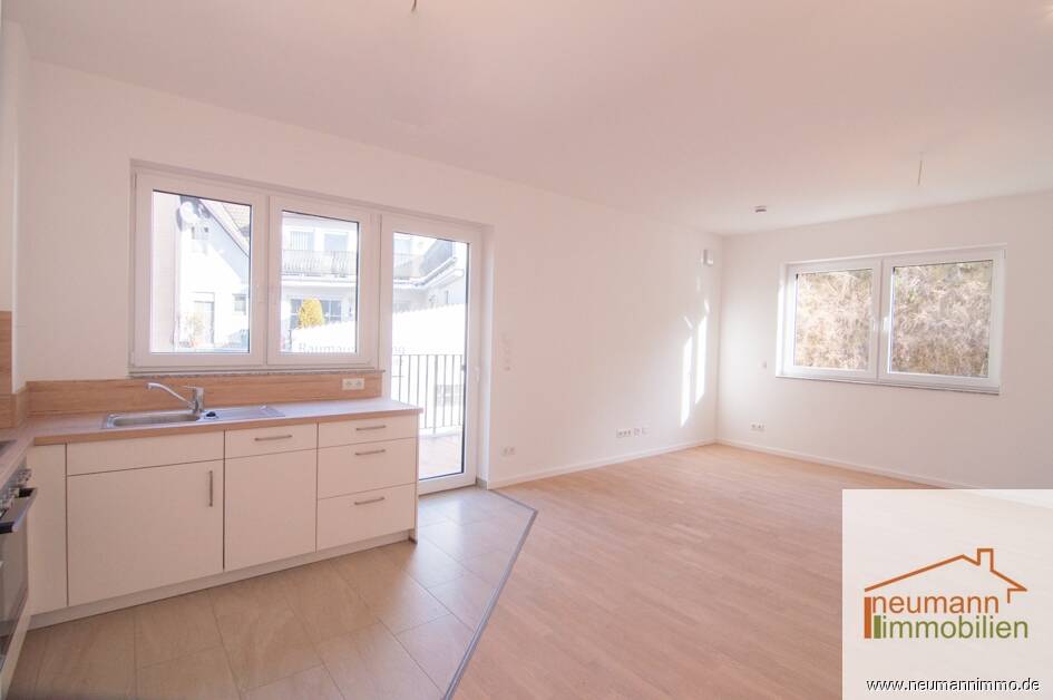 Im Herzen von Waldbreitbach!  Wohnung mit integrierter Küche und tollem Ausblick! Seniorengerecht., 56588 Waldbreitbach