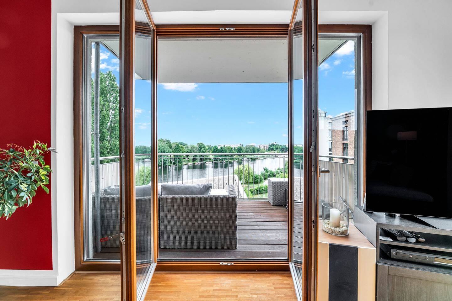 Seltene Gelegenheit – exklusive 4-Zimmer-Wohnung mit unverbaubarem Spreepanorama, 12555 Berlin (Treptow-Köpenick Köpenick)
