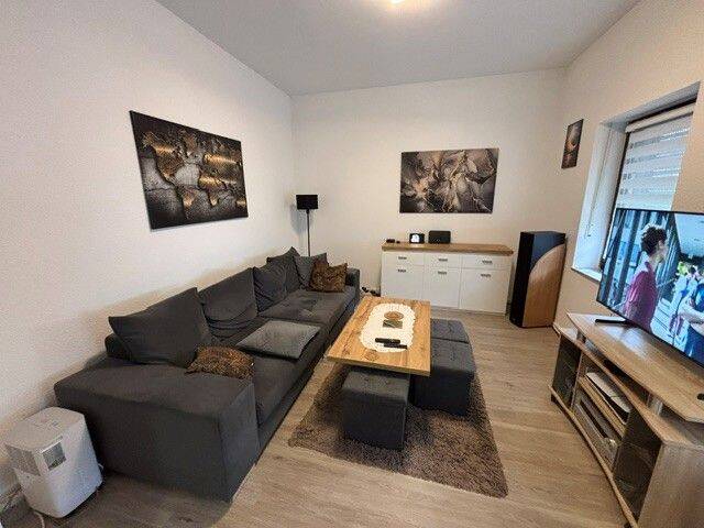 Moderne Maisonettewohnung im Herzen von Wickrath mit kleiner Terrasse, 41189 Mönchengladbach
