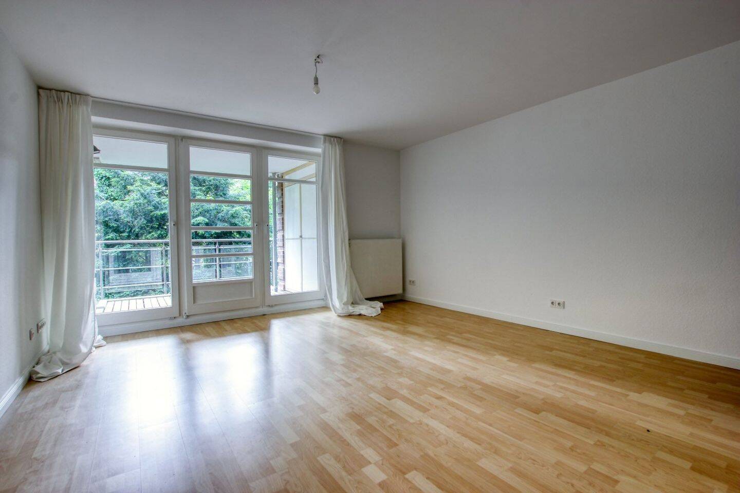 DREAMHOUSE Immobilien: Ruhe, Komfort und eigener Tiefgaragenplatz, 20251 Hamburg (Hamburg-Nord Alsterdorf Eppendorf Hoheluft-Ost)