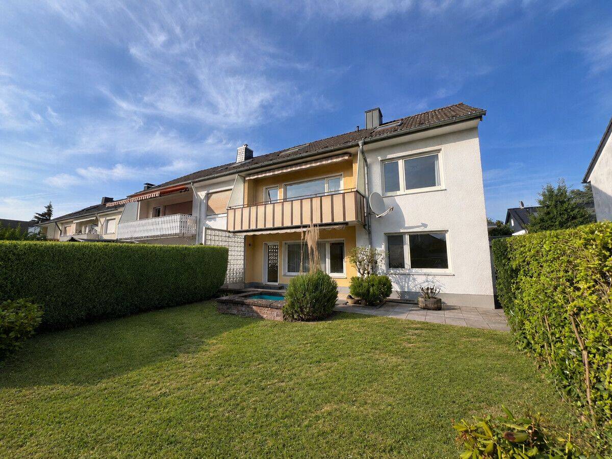 Ein- oder Zweifamilienhaus mit Potenzial -ideal für die große Familie oder als Mehrgenerationenhaus!, 53117 Bonn (Auerberg Buschdorf Graurheindorf Zentrum Castell)