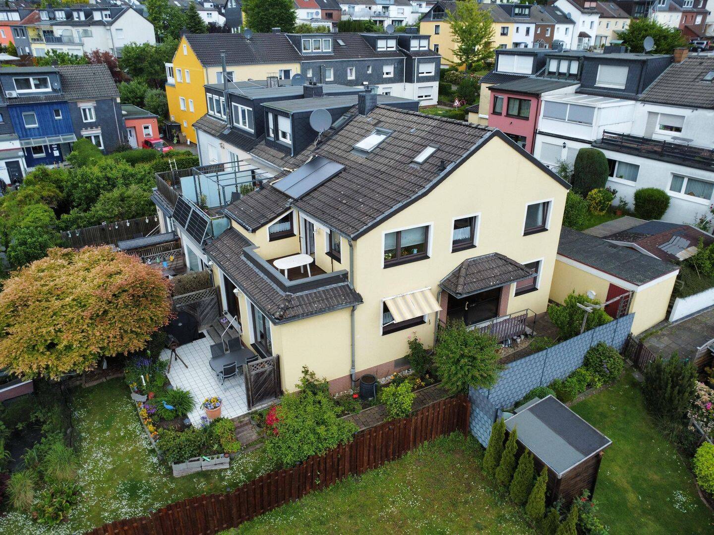 VIELSEITIGES 1-2 FAMILIENHAUS IN RUHIGER LAGE VON ESSEN-HEISINGEN!!!, 45259 Essen (Heisingen)