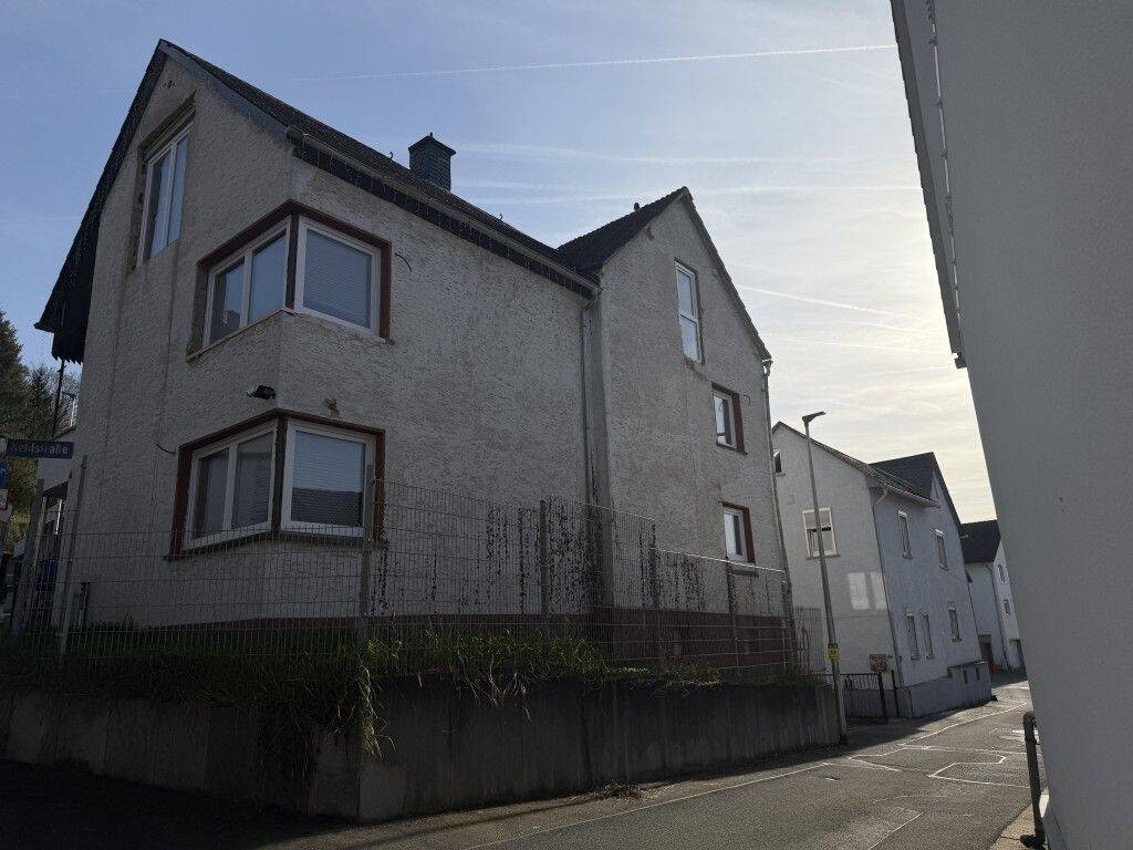 1-2 Familienhaus mit Terrasse in Weilburg, 35781 Weilburg