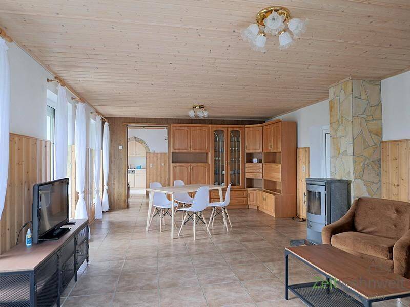 (EF0802_M) Dresden: Loschwitz/Wachwitz, großzügiges möbliertes Apartment mit Kamin, eigener Sitzecke und Außenbank, WLAN – 1326 Dresden – Bild 1 von 3