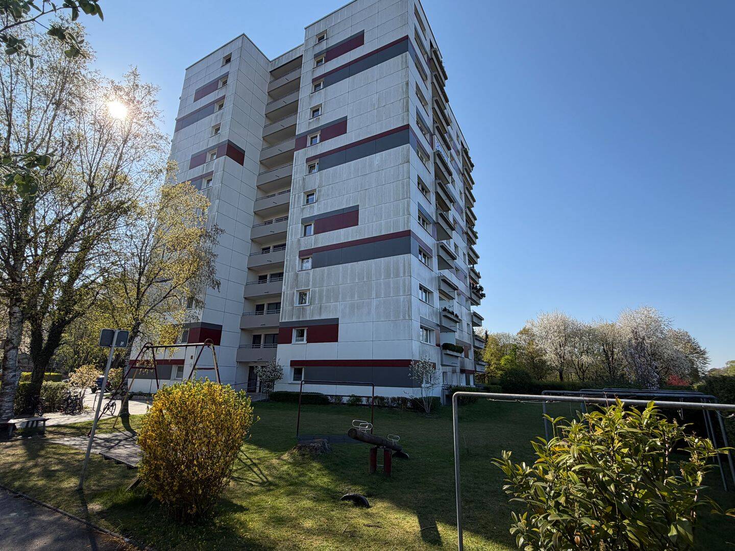 “SEHR GROSSZÜGIGE UND HELLE 3 ZI-WOHNUNG”, 85435 Erding