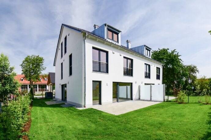 große DHH mit Garten, Garage und Carport in ruhiger Lage, 85368 Wang