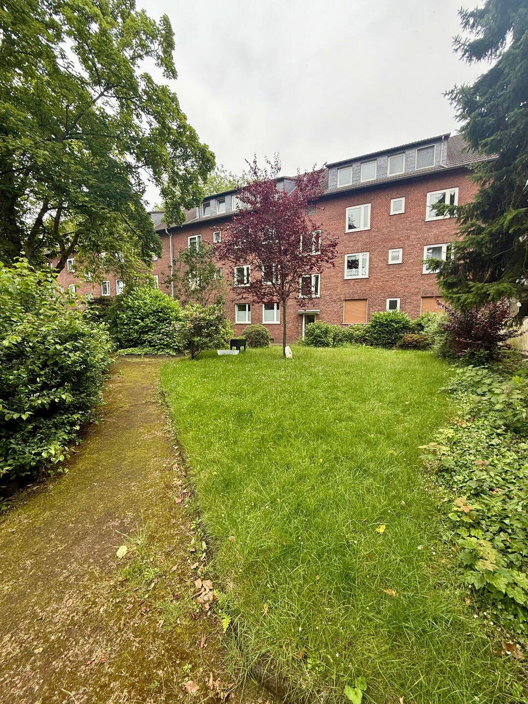 Helle 2-Zimmer-Wohnung mit Süd Balkon und Gemeinschaftsgarten, 46047 Oberhausen