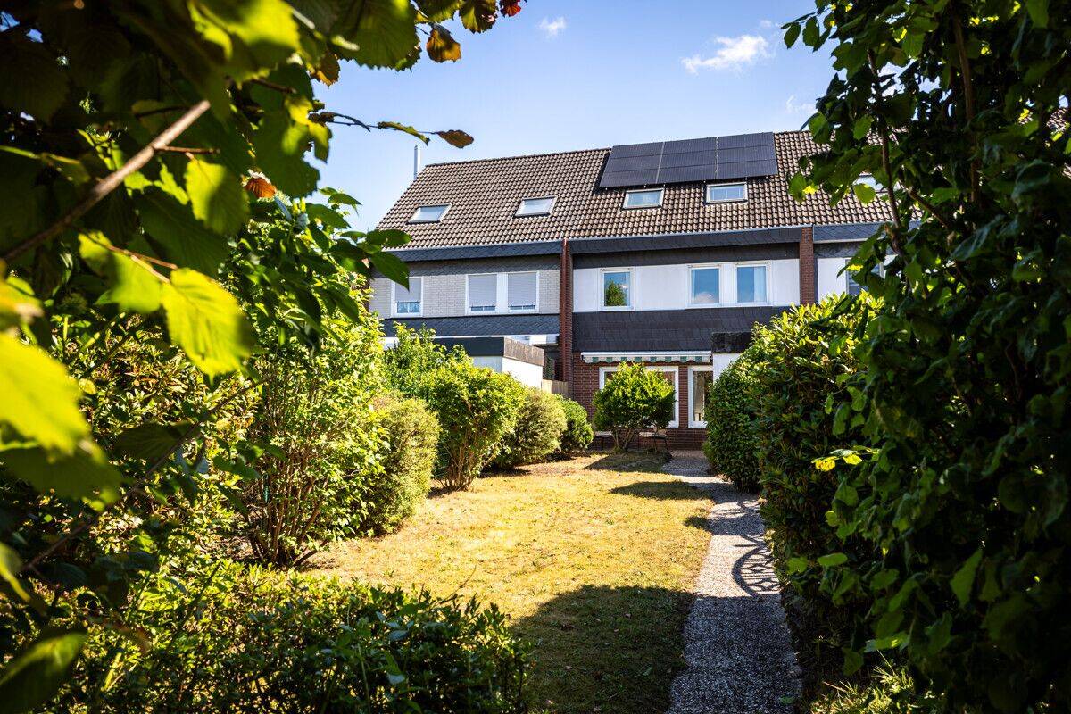 *** ZUKUNFTSSICHER in die ZUKUNFT ZIEHEN – ENERGIEKLASSE „A“ – MODERNISIERT inkl. PV ANLAGE ***, 27751 Delmenhorst
