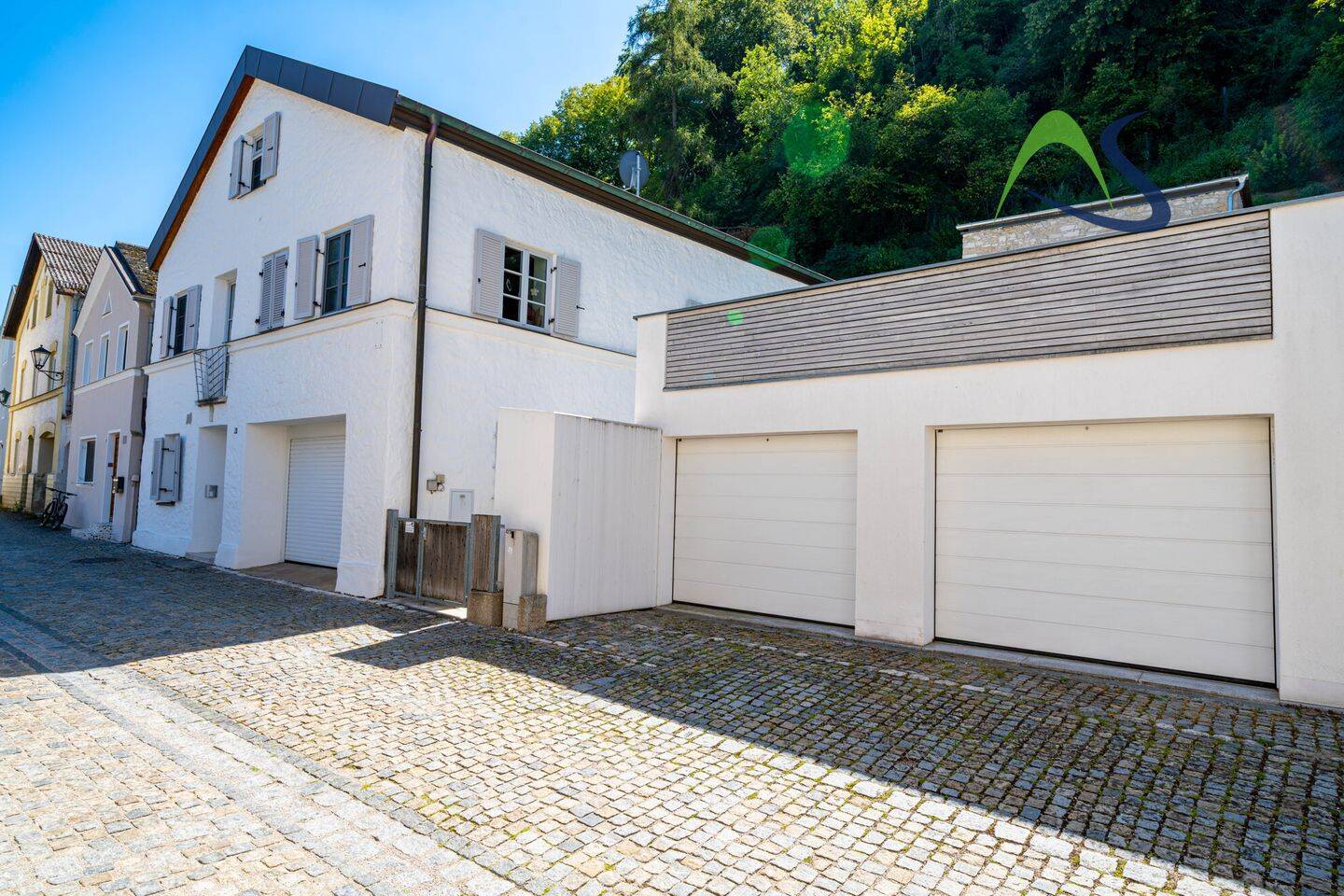 Historischer Charme trifft modernen Wohnkomfort – Stilvoll saniertes Haus mit einzigartigem Ausblick, 93339 Riedenburg
