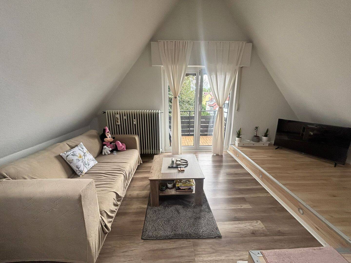 Gut gelegene 1 Zimmer Wohnung Möbiliert, 70736 Fellbach