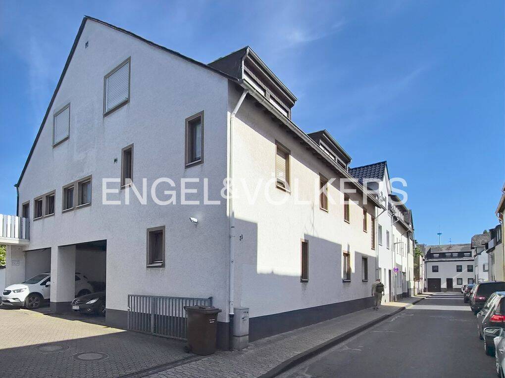 Zweifamilienhaus mit Ausbaupotenzial in guter Lage von Koblenz, 56072 Koblenz (Güls Metternich Rübenach)