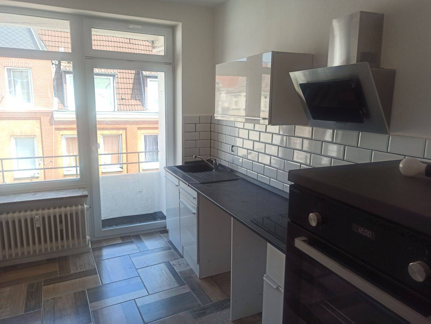 Helle 3 Zi Wohnung frisch renoviert, 24143 Kiel (Gaarden-Ost Gaarden-Süd)