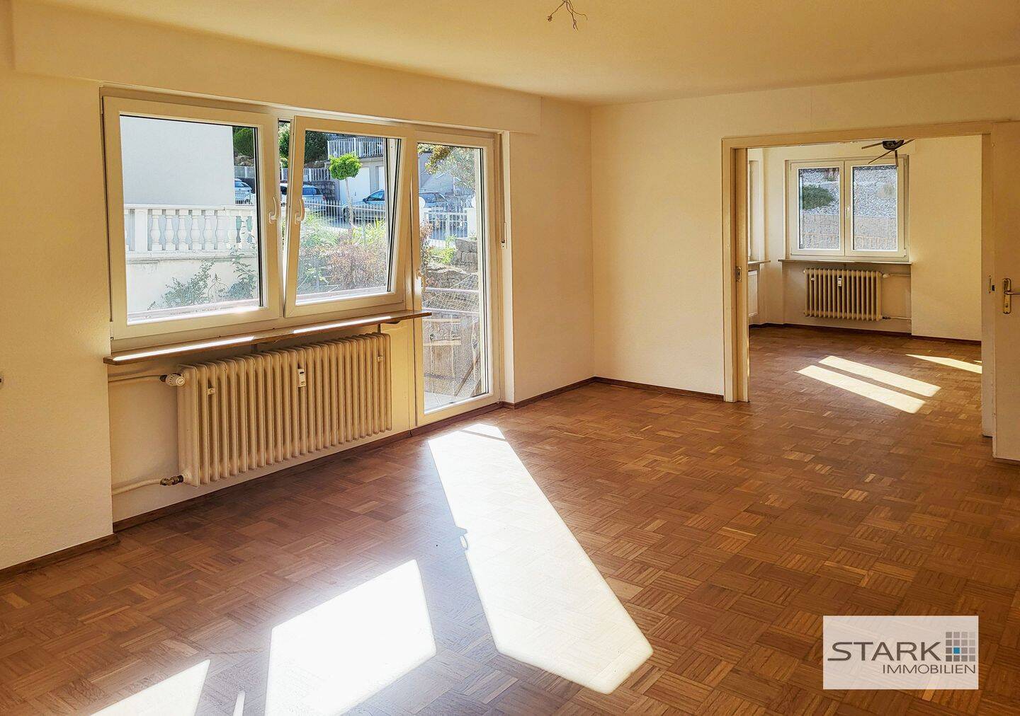 Helle 3,5 Zimmerwohnung mit Sonnenbalkon und Garage!, 97199 Ochsenfurt