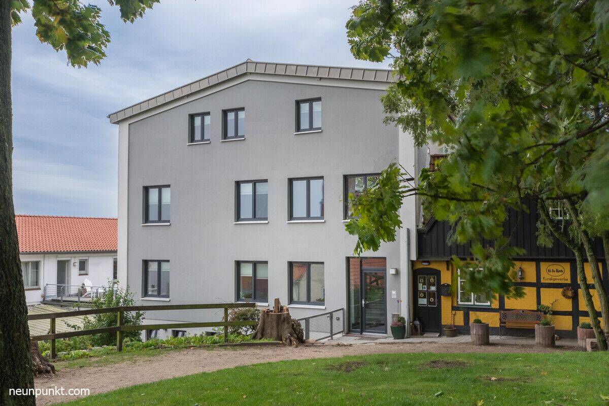 Moderne 2-Zimmer-Wohnung mit Balkon und Schleiblick. Hell, stilvoll und maritim gelegen., 24376 Kappeln