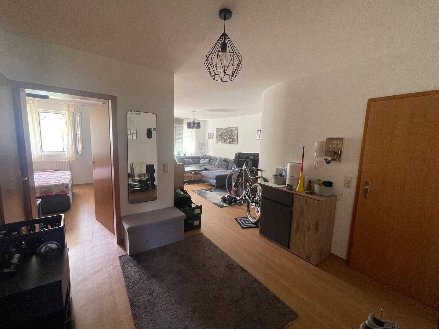 Nachmieter für zwei Zimmerwohnung an der Eselshöhe gesucht zum 01.08.! Beachten Sie bitte die Wünsche der Vermieterin in der Beschreibung, 97422 Schweinfurt
