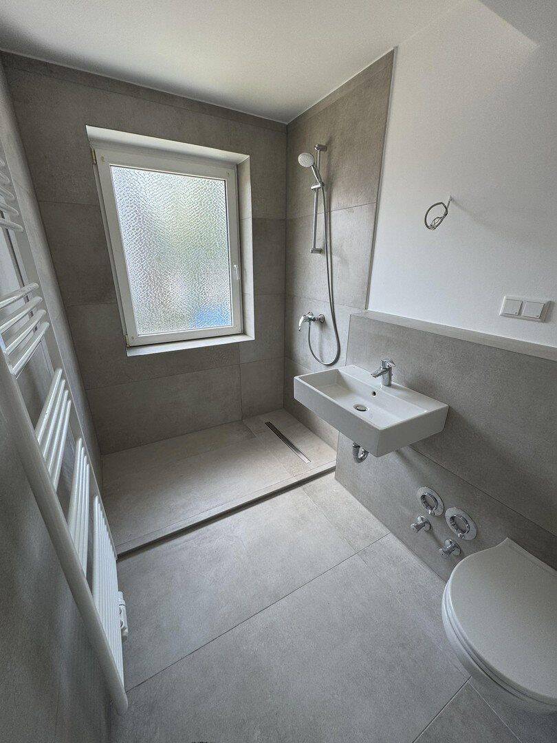 Erstbezug nach umfassender Sanierung mitten in KR-Uerdingen – modern, 2ZKDB, fußläufig zum Rhein, 47829 Krefeld (Gartenstadt Uerdingen)
