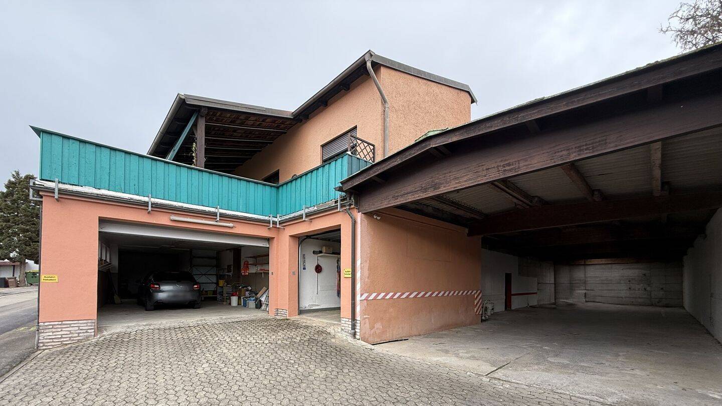 Top-Investition in Ebrach Großzügiges Wohnhaus mit Garten, Sauna, Büro, Halle und Garagen, 96157 Ebrach