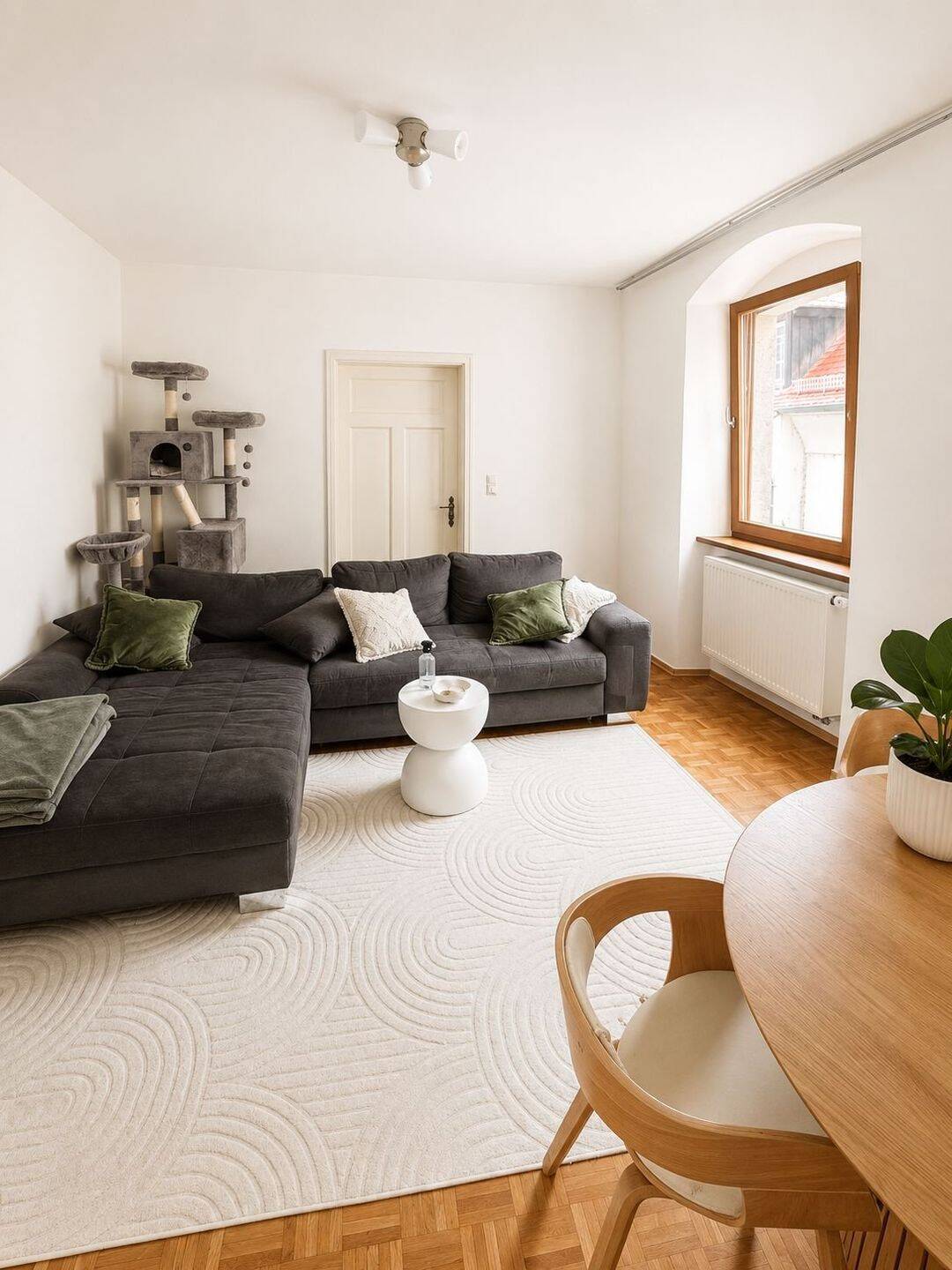 Charmante Altbauwohnung in der Regensburger Altstadt, 93047 Regensburg (Innenstadt Kasernenviertel Ostenviertel Westenviertel)