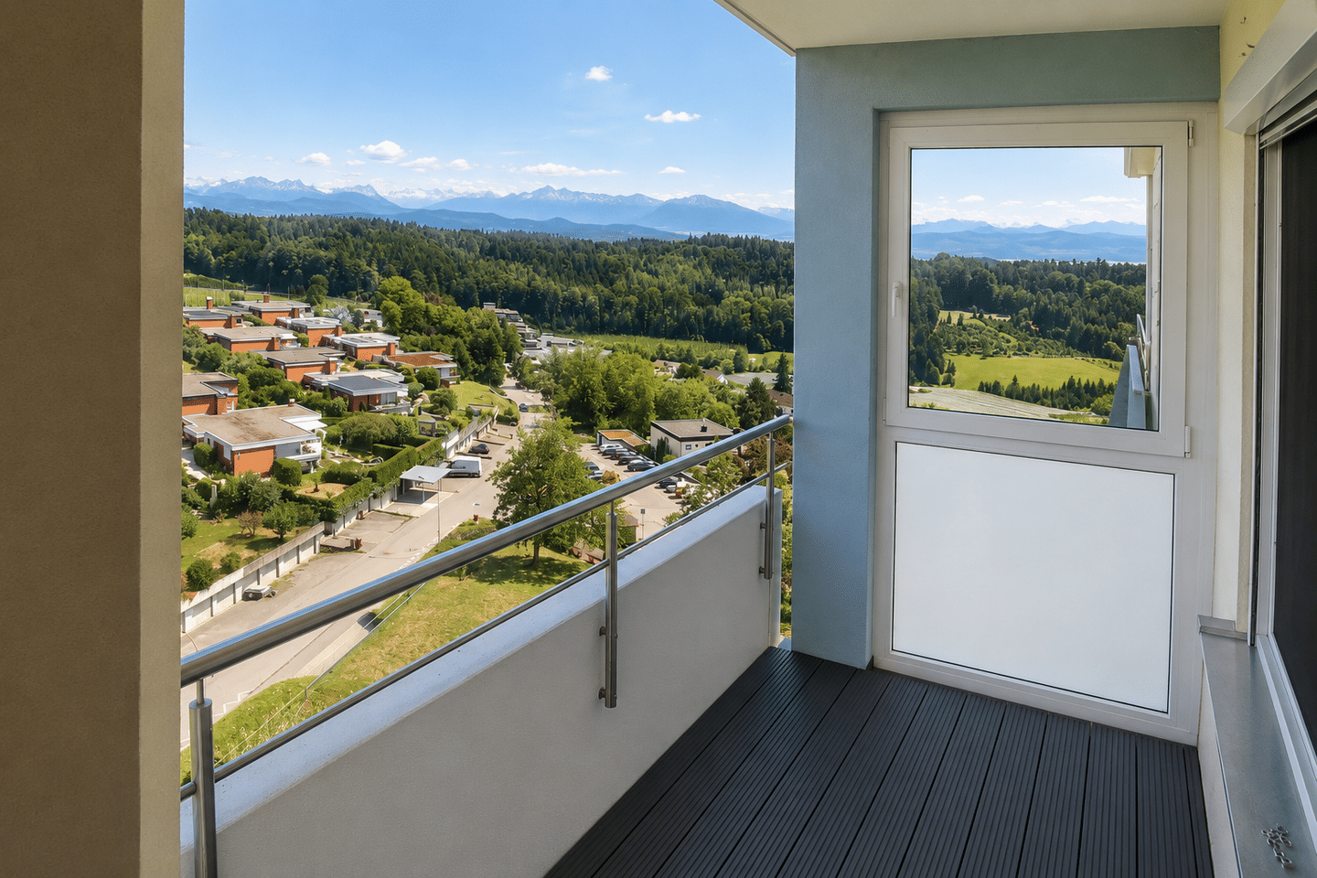 Reizvoll komplett modernisiert: Zum Kauf 3,5-Zimmer-Wohnung in Tettnang mit Weitlick, 88069 Tettnang