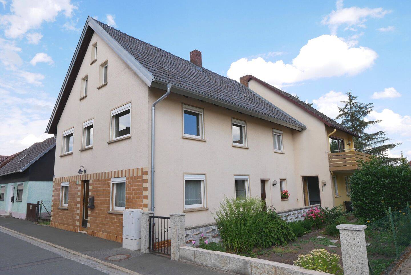 Großes Wohnhaus in zentraler Lage!, 96237 Ebersdorf b. Coburg