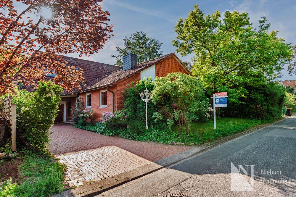 Ein Haus, viele Möglichkeiten: Großzügiges Wohnen mit Einliegerwohnung in Lüneburg, 21337 Lüneburg