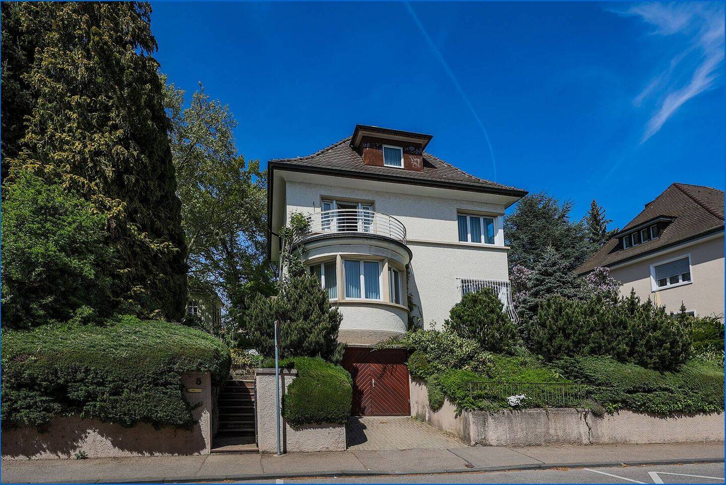 Schöne, großzügige Einfamilienvilla in bester Lage in Singen!, 78224 Singen (Hohentwiel)