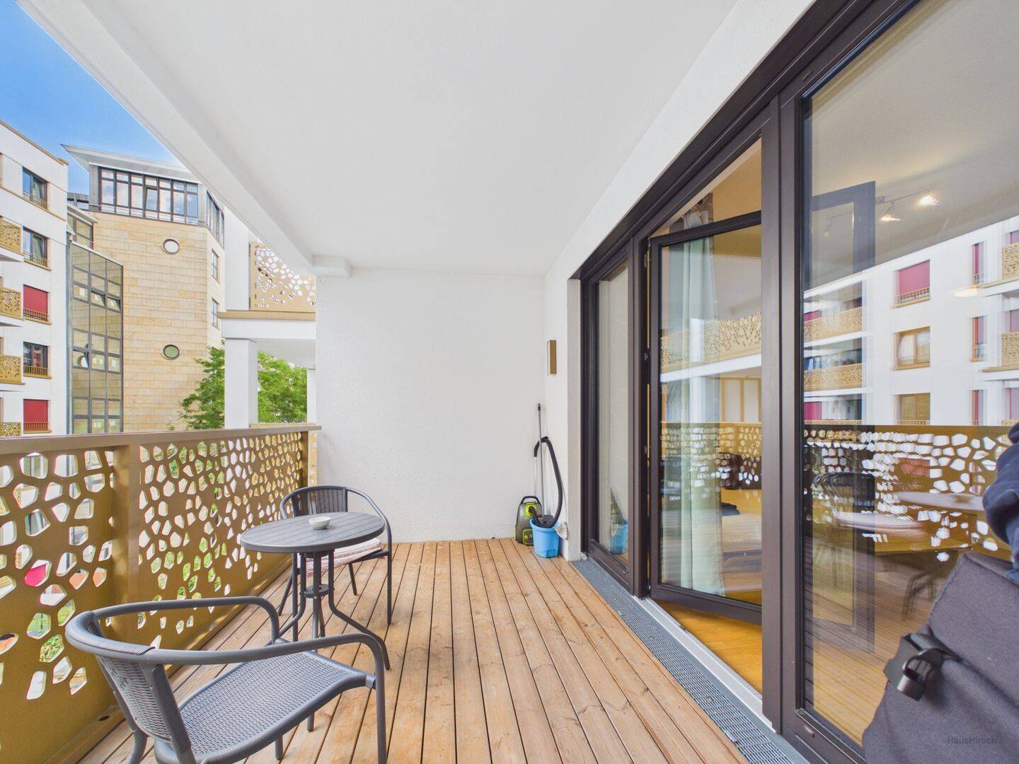 Modernes City-Apartment mit Balkon in begehrter Lage von Berlin-Mitte, 10179 Berlin (Mitte)