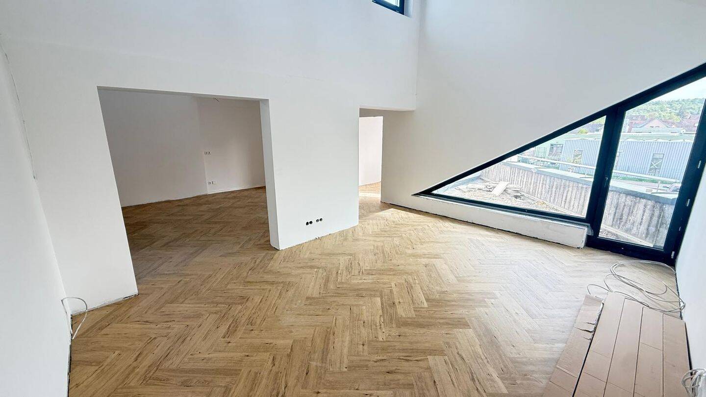 großzügige 3 Zimmer- Loftwohnung mit Südbalkon, 75428 Illingen