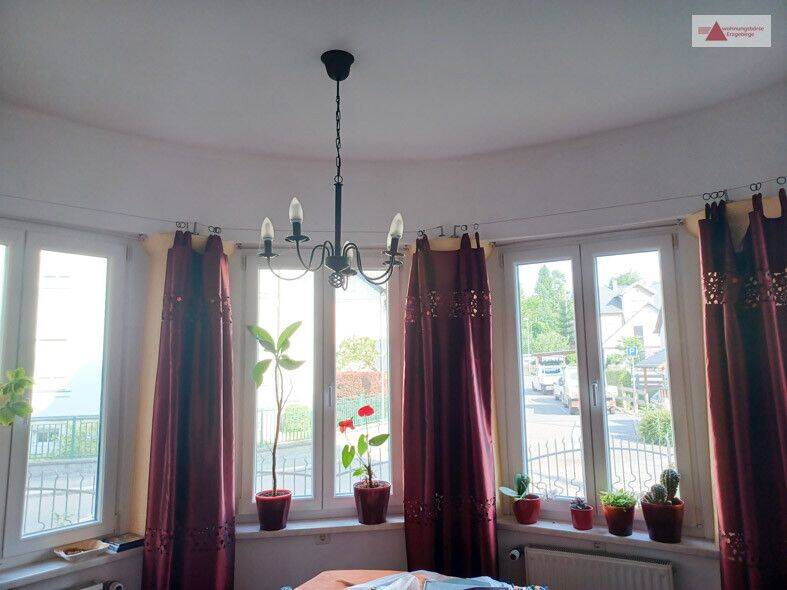 Rollstuhlgerechte 3-Raum-Wohnung in repräsentativer Fabrikantenvilla in Thalheim zu vermieten!, 9380 Thalheim/Erzgeb.