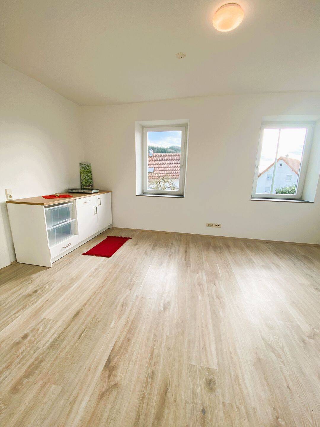 ****schöne helle 1 Zimmerwohnung für 1 Person * in Herrenstetten Altenstadt nahe Illertissen**** 1. OG, 89281 Altenstadt