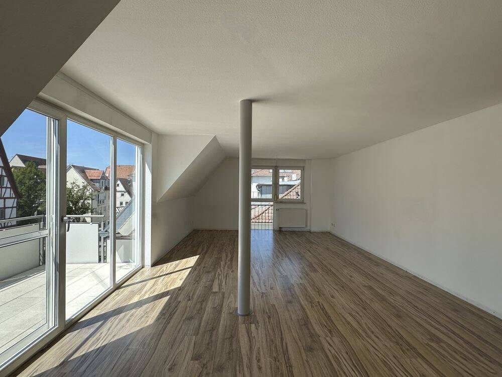 4½ -Zimmer-Maisonette-Wohnung mit Balkon und Dachterrasse, 74336 Brackenheim