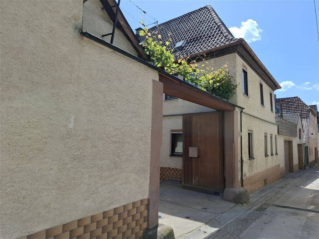Liebhaberobjekt im Altort mit Dachterrasse-Anwesen mit viel Platz für Familie, Hobby und Beruf, 97291 Thüngersheim