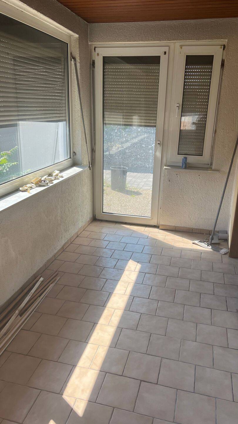 Frisch renovierte 2-Zimmer-Erdgeschosswohnung mit Wintergarten in Mannheim-Gartenstadt, 68305 Mannheim (Gartenstadt Luzenberg Waldhof)