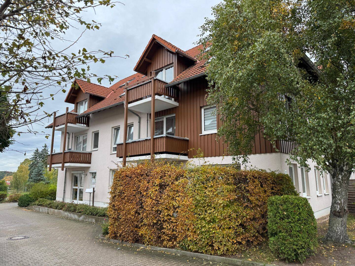 2-Raum-Wohnung am Golfplatz mit Balkon und Stellplatz, 1728 Bannewitz