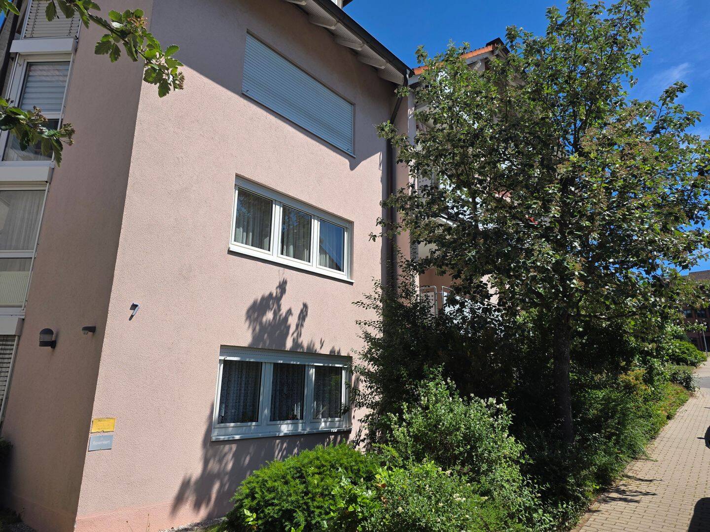 großzügige 4 Zimmer Wohnung im EG mit Balkon, TG-Stellplatz und Aufzug in Wertheim Hofgarten (Besichtigungstermin beachten!), 97877 Wertheim
