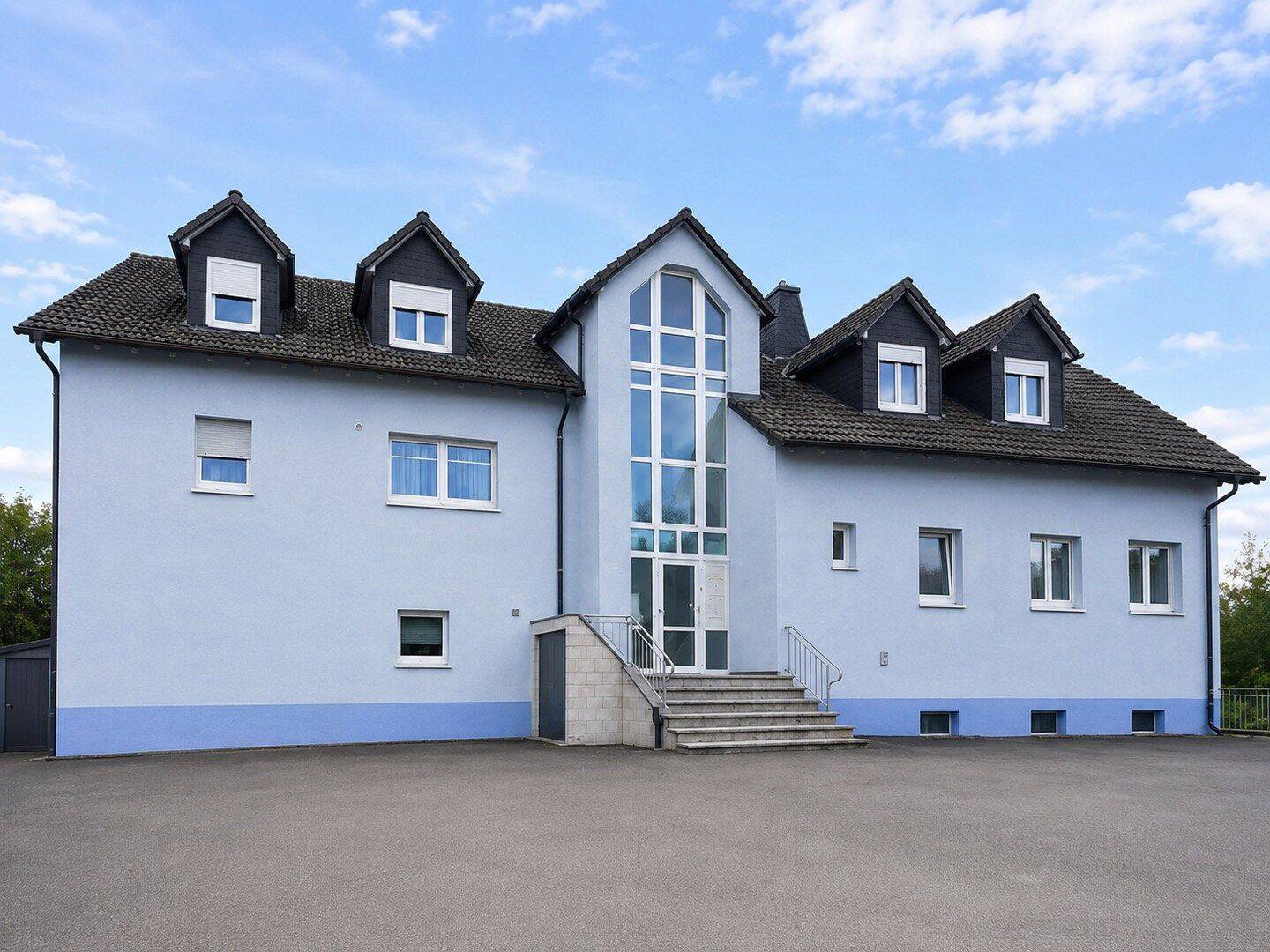 Charmante 4-Zimmer-Eigentumswohnung mit Balkon in ruhiger Lage, 95030 Hof (Epplas Innenstadt Osseck Unterkotzau Wölbattendorf)