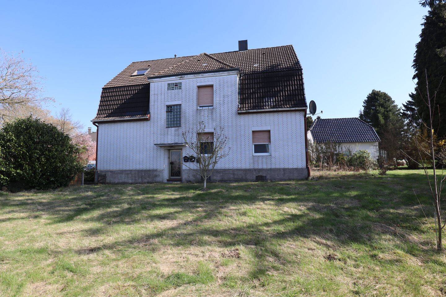 Freistehendes Ein-/Zweifamilienhaus in BESTLAGE von DO-Höchsten, 44267 Dortmund (Benninghofen Benninghofen-Loh Berghofen Holzen Höchsten)