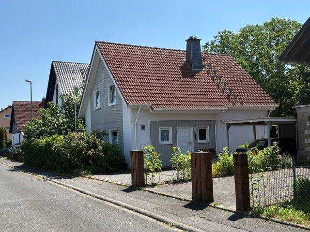 Attraktives Einfamilienhaus mit großem Grundstück in Hofheim‑Wallau, 65719 Hofheim am Taunus