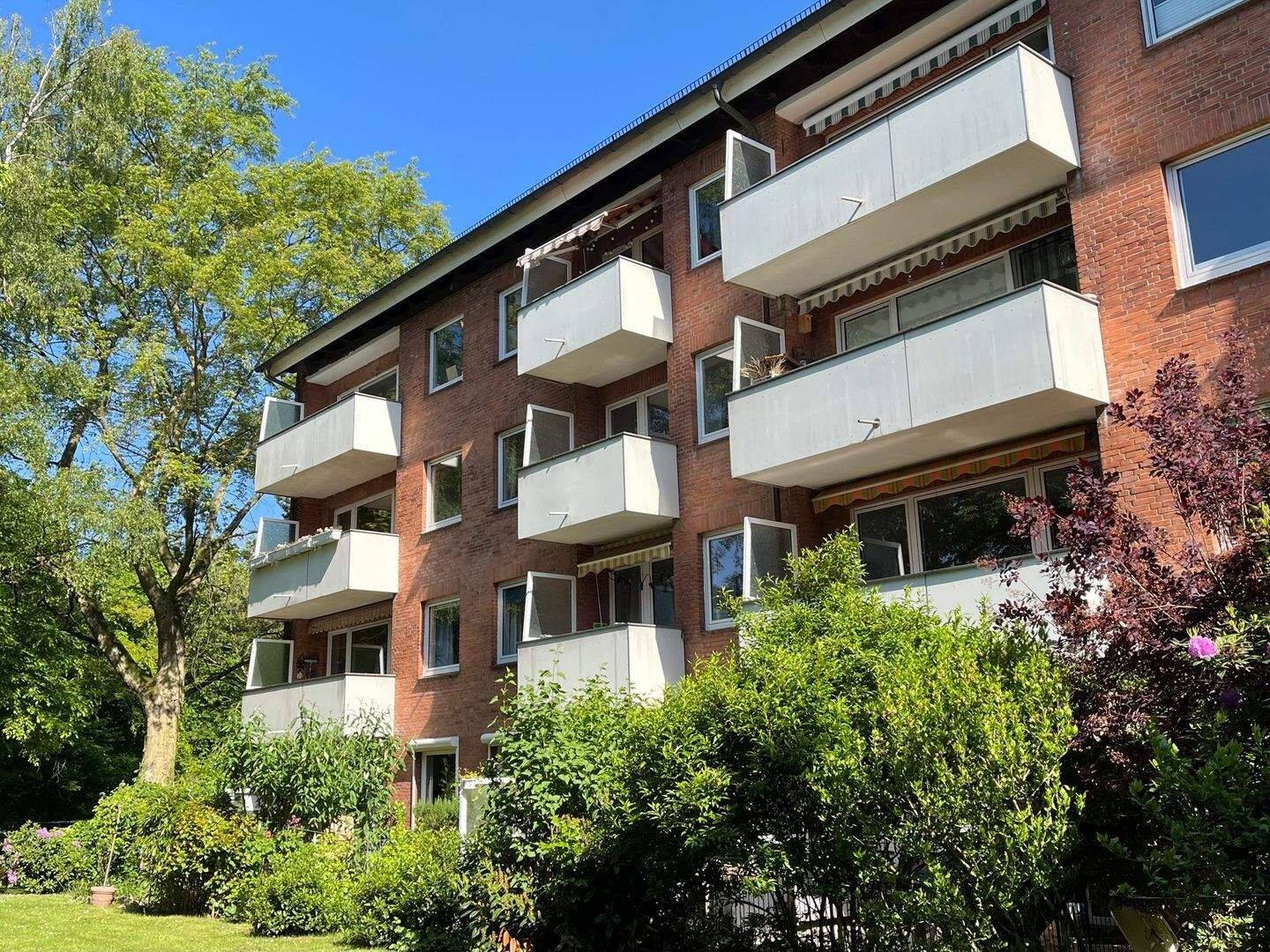 2 Zi-Whg. mit Balkon in ruhiger Lage in Alt-Osdorf, 22549 Hamburg (Altona Bahrenfeld Lurup Osdorf)