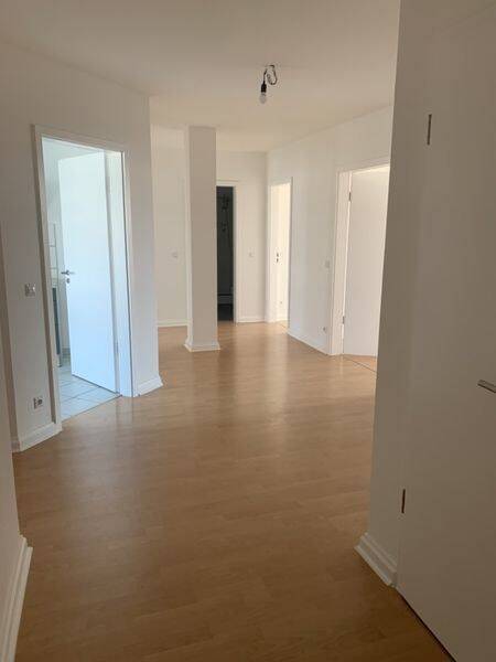 helle 3 Zimmer-Whg*Wannenbad* tolle EBK* Lindenau* 4.OG* G-WC*Aufzug* SP anmietbar, 4177 Leipzig (Altlindenau Lindenau)