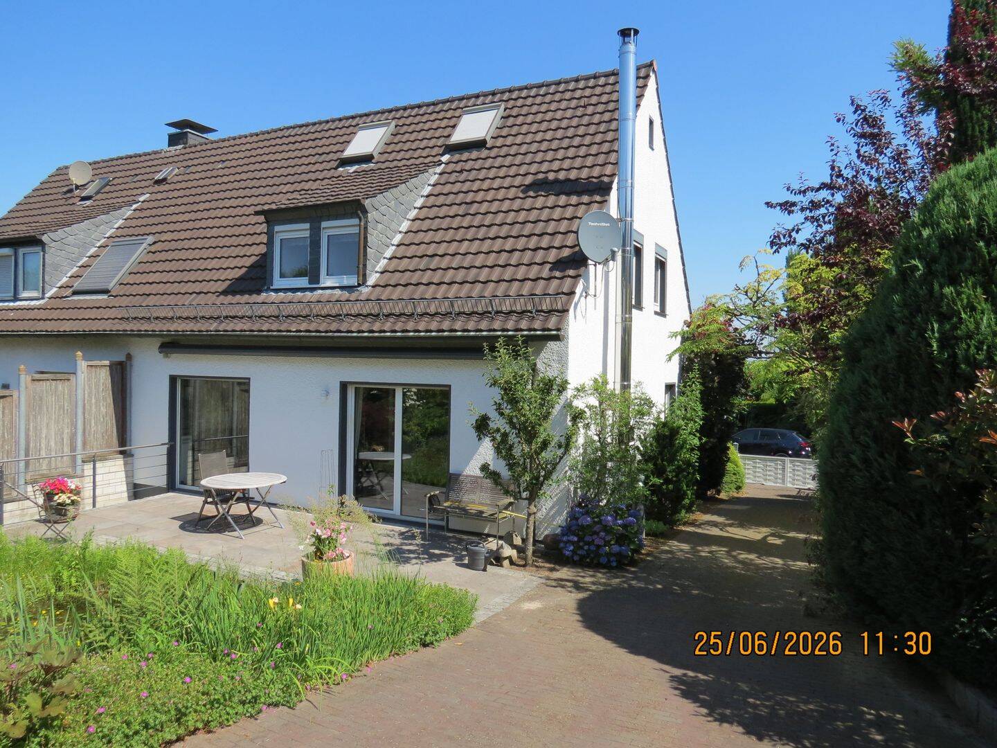 Doppelhaushälfte mit wunderschönen Garten und Garage, 40822 Mettmann