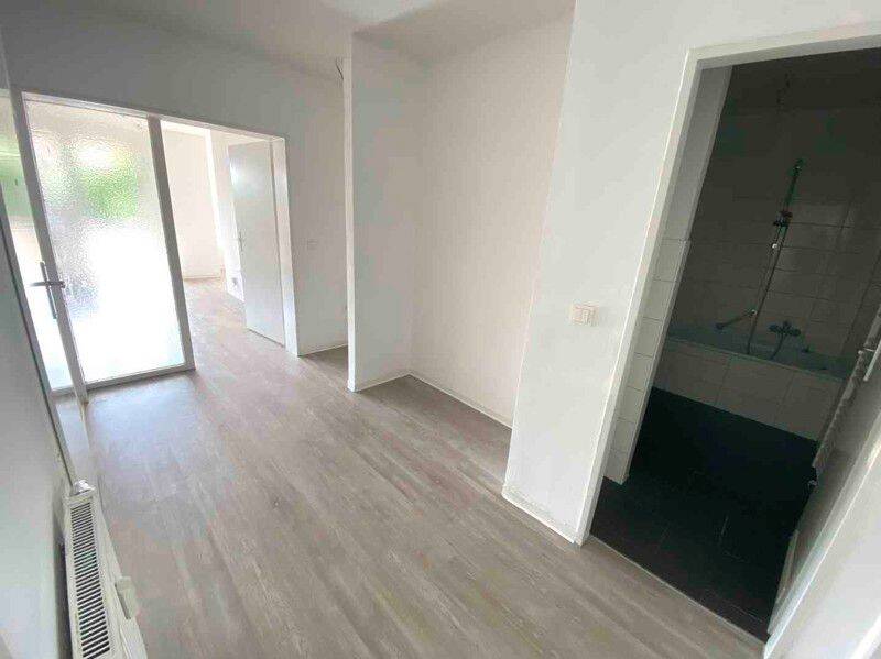 Schnell zugreifen: 3-Zimmer-Wohnung mit modernem Bad und Balkon, 40472 Düsseldorf (Hubbelrath Lichtenbroich Rath Unterrath)