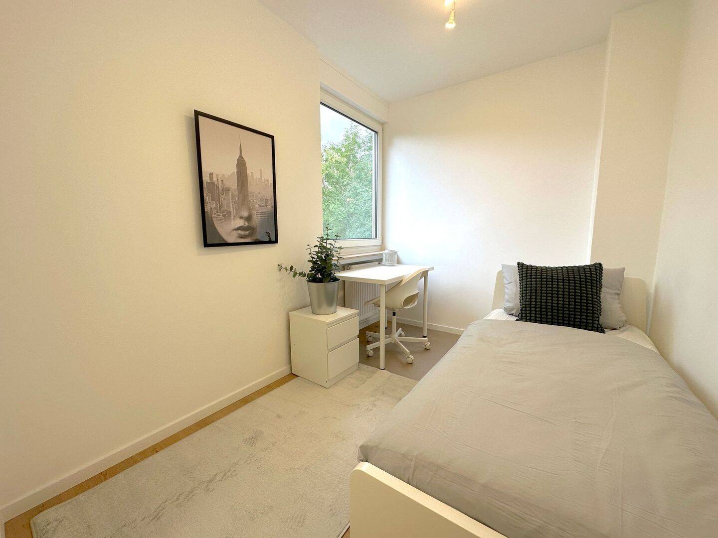 Zimmer frei in moderner 4er WG in Frankfurt am Main- Sindlingen ( Nähe Flughafen ), 65931 Frankfurt am Main (Sindlingen Zeilsheim)