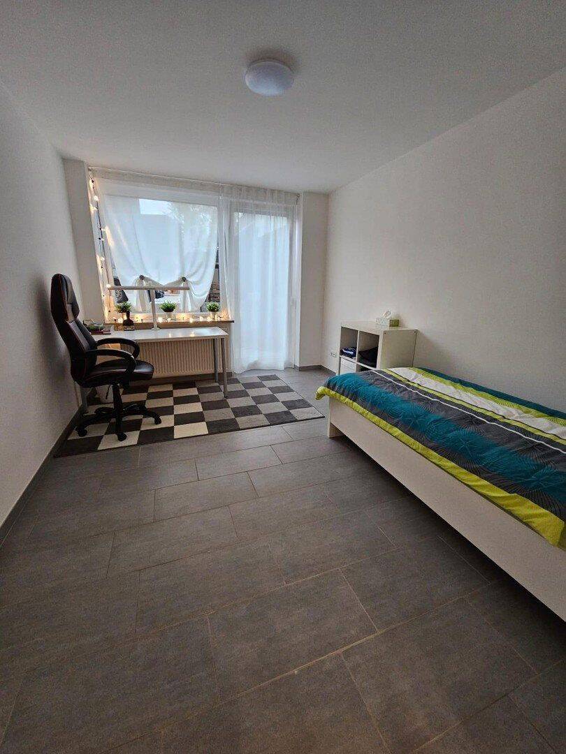 WG-Zimmer in 3er-WG mit Küche, zwei Bädern und Terrasse, 97980 Bad Mergentheim