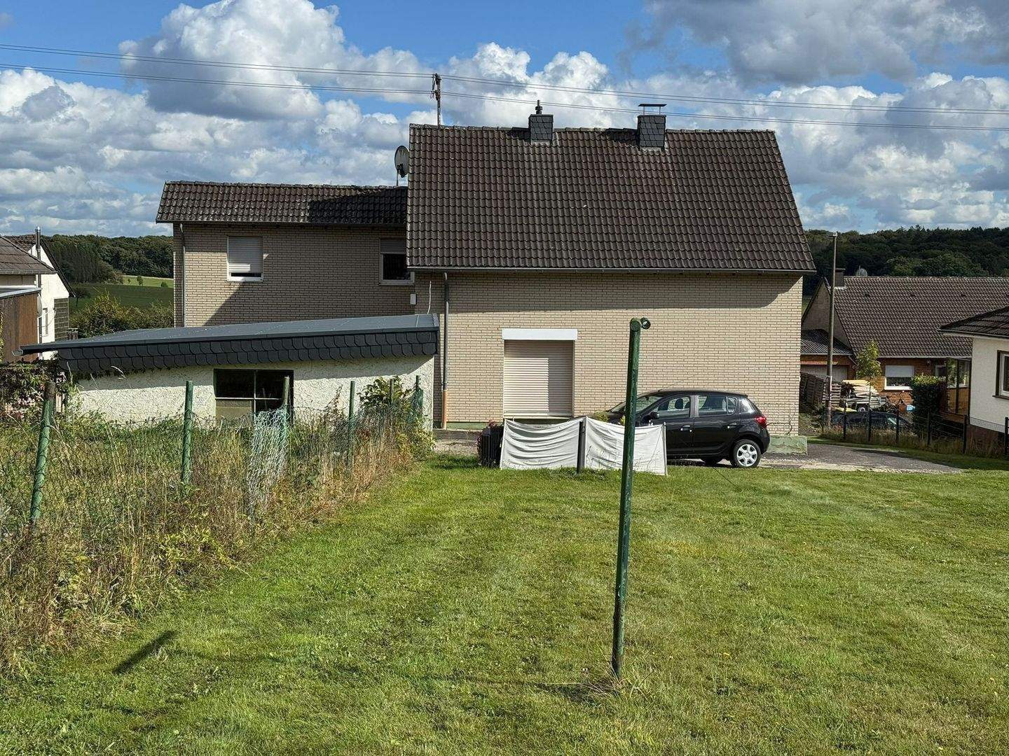 2-Familienhaus mit großem Grundstück in naturverbundener Ortsrandlage von Königswinter-Eudenbach, 53639 Königswinter