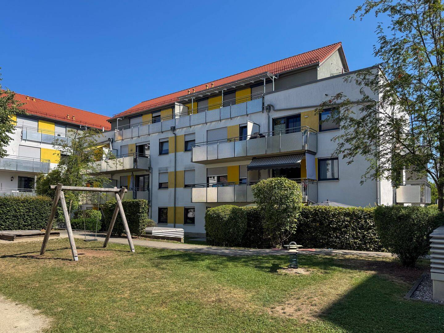 Hochwertige 4-Zimmer-Gartenwohnung in Rosenheim-Happing, 83026 Rosenheim (Aising Happing Pang Süd)