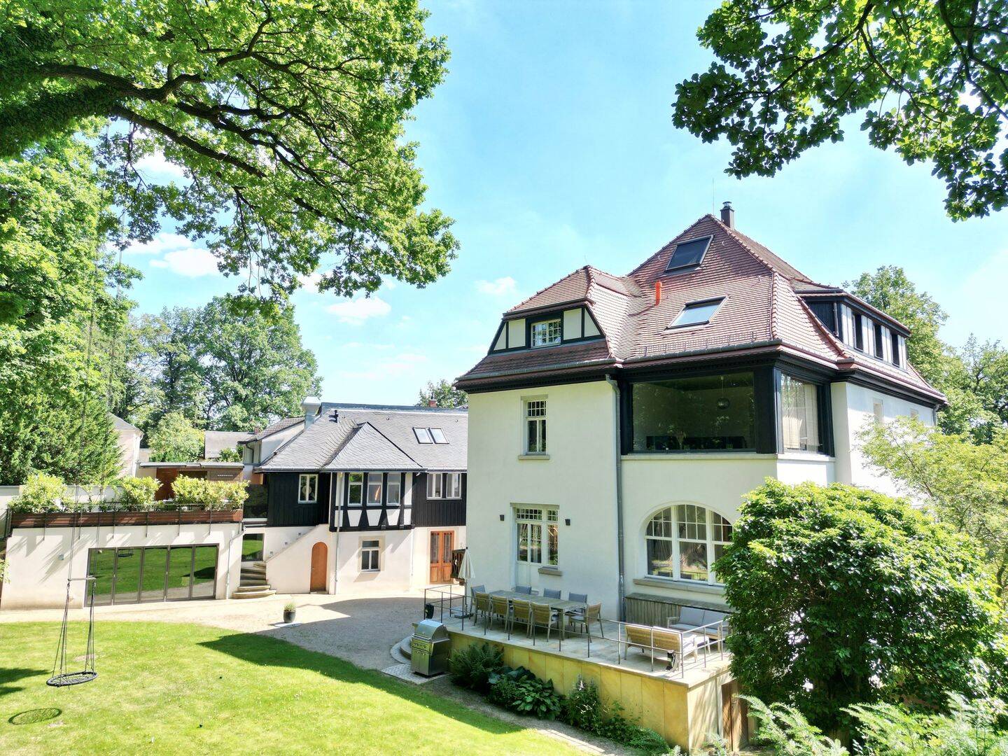 * absolut faszinierendes Villenanwesen in ruhiger und grüner Bestlage *, 1324 Dresden (Bühlau/Weißer Hirsch Dresdener Heide Loschwitz/Wachwitz)