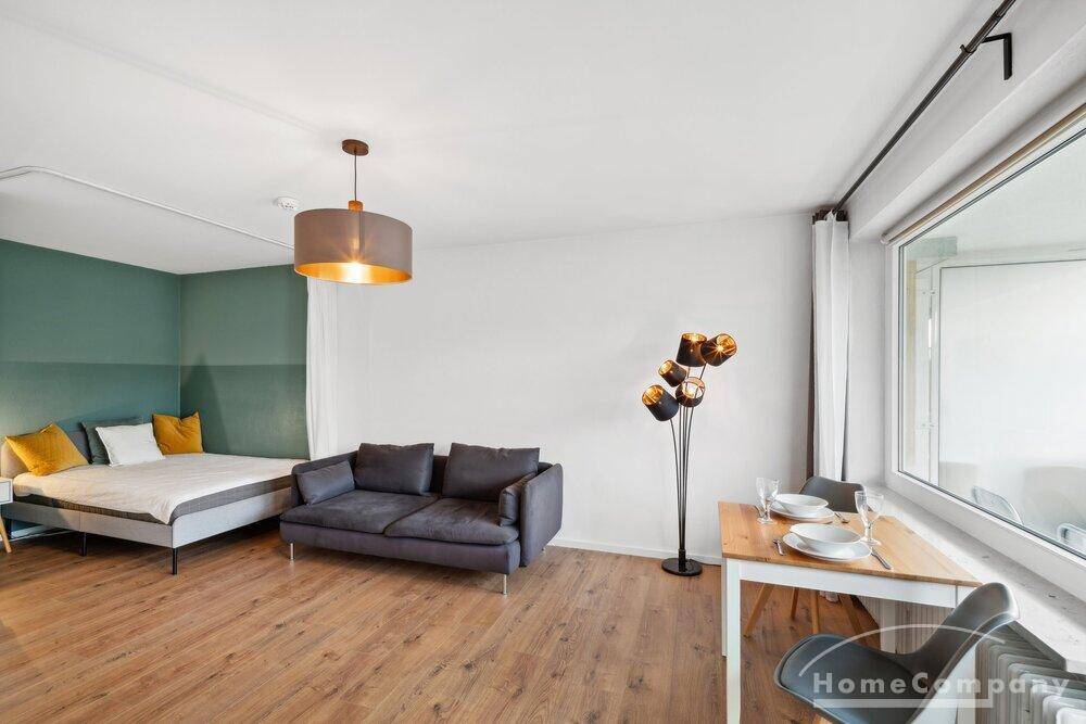 Modern möbliertes 1-Zimmer-Apartment mit Balkon, 81539 München (Obergiesing Ramersdorf-Perlach Untergiesing-Harlaching)