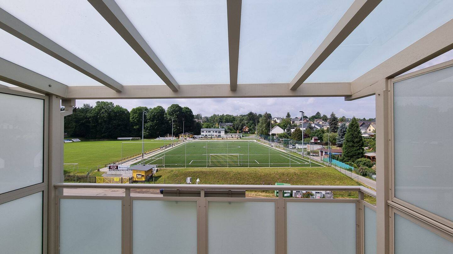 3-Raum Wohnung mit Balkon und Spielfeldpanorama, 7907 Schleiz