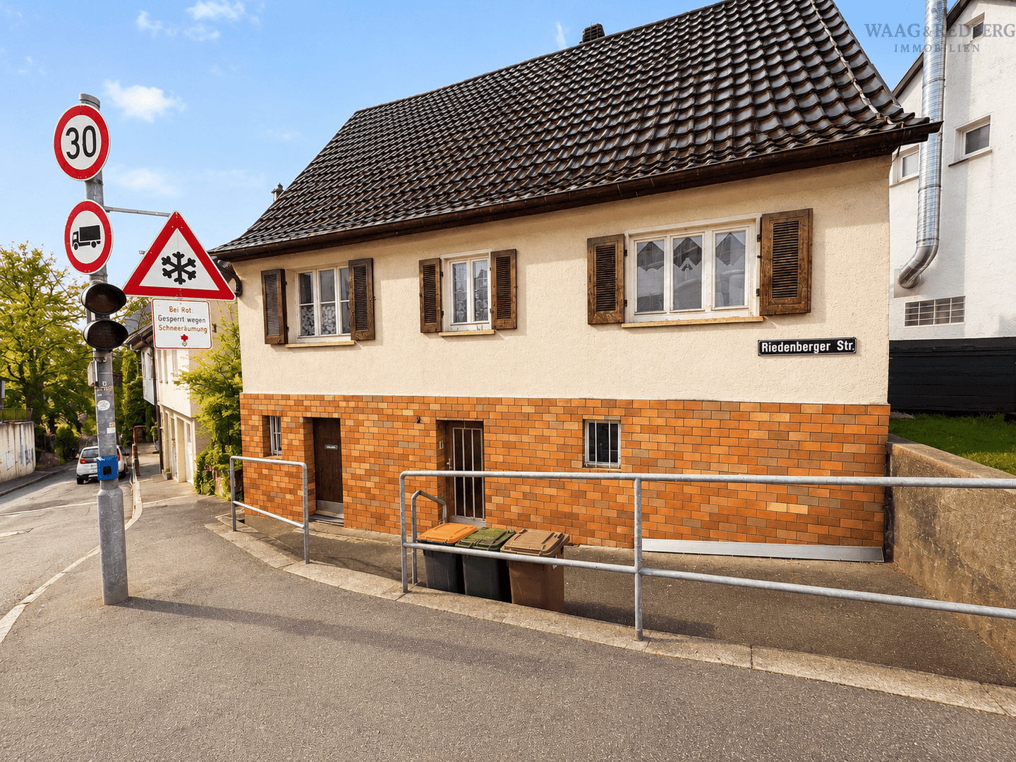 Sanierungsobjekt mit Ausbau- und Neubauperspektive in Stuttgart-Birkach, 70599 Stuttgart